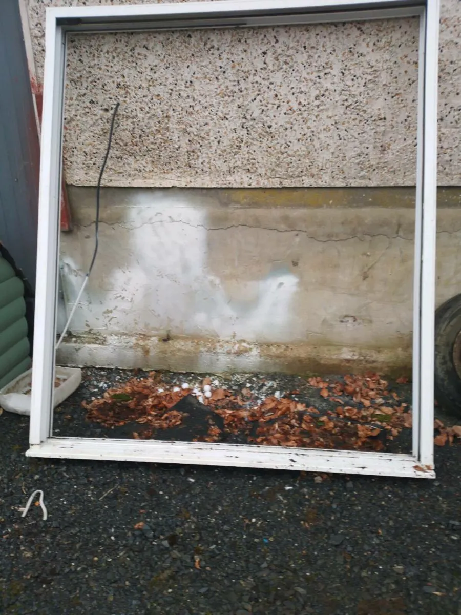 12 windows  for sale - Image 3