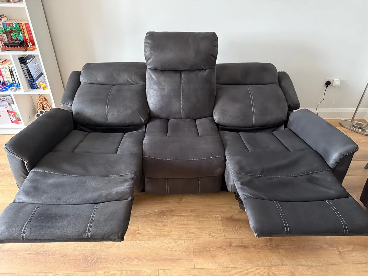 3 + 2 Seater Recliner Sofas - Image 4