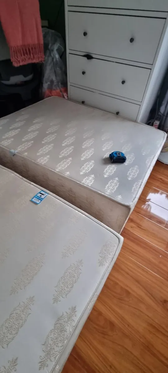 Small double bedframe - Image 1