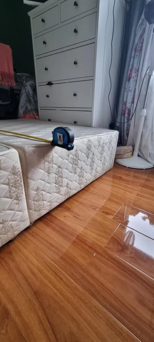 Small double bedframe - Image 2