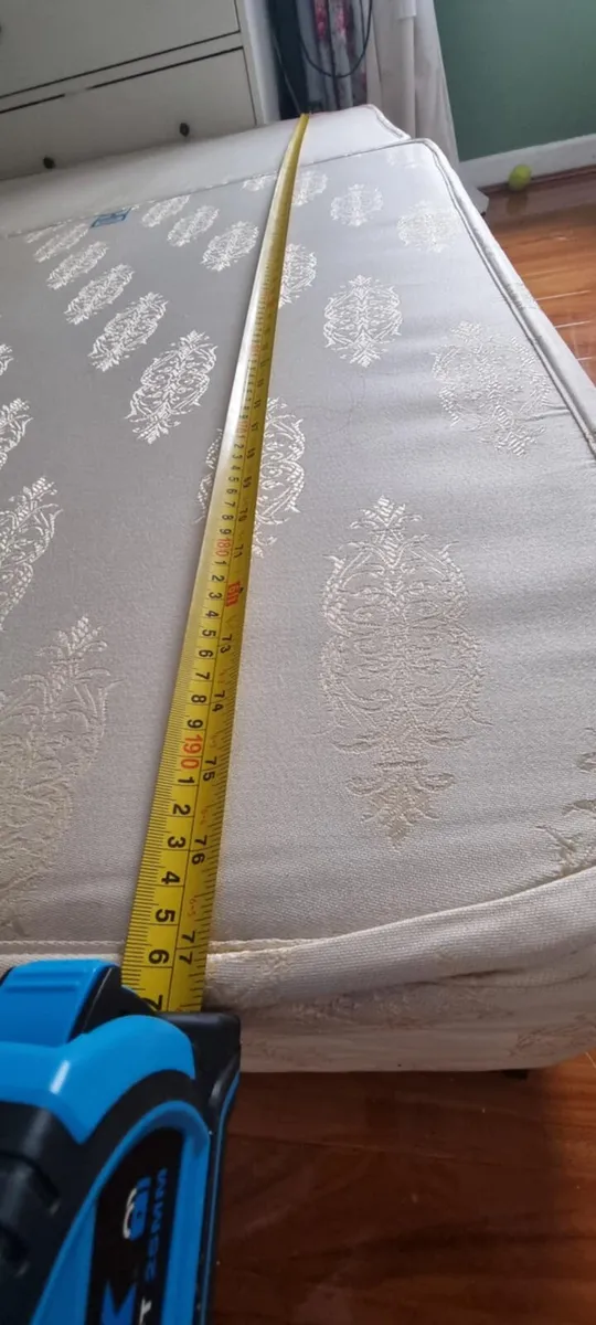Small double bedframe - Image 3