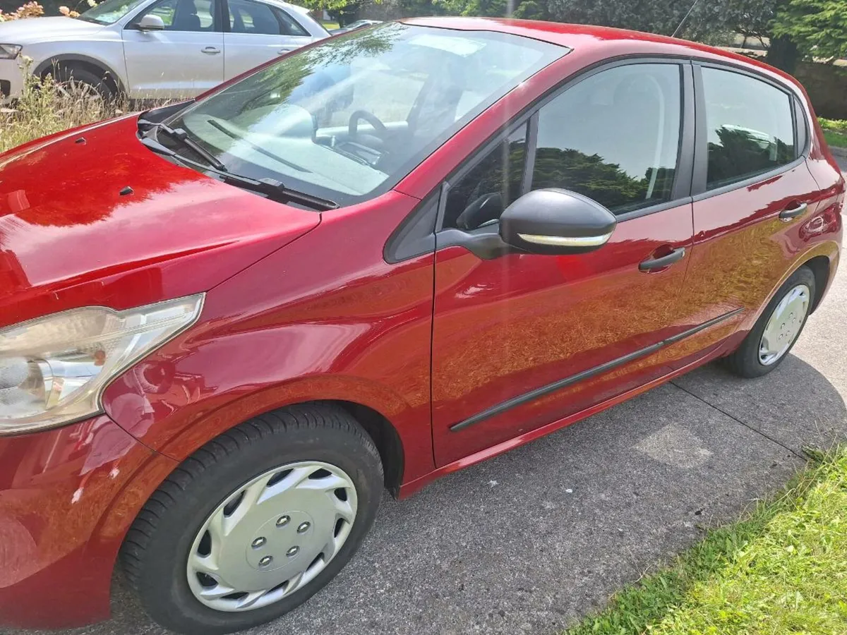 Peugeot 208 low mileage - Image 4