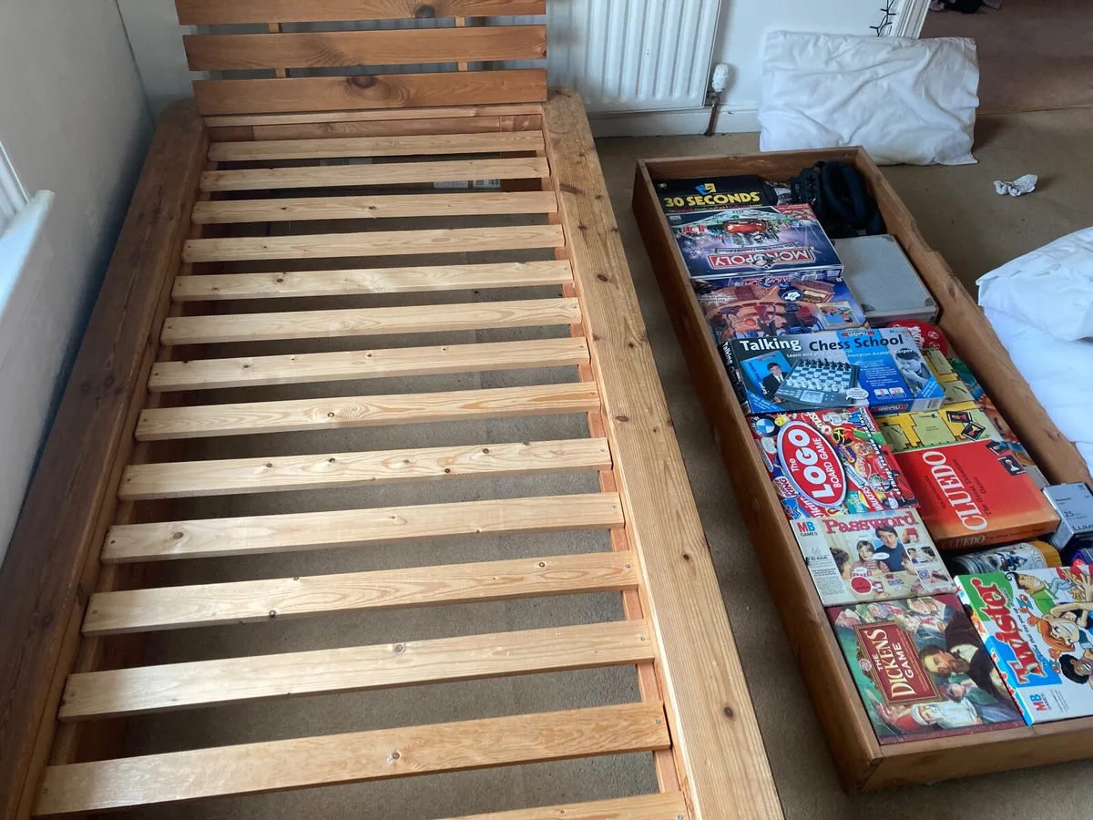 Single bed - Image 3
