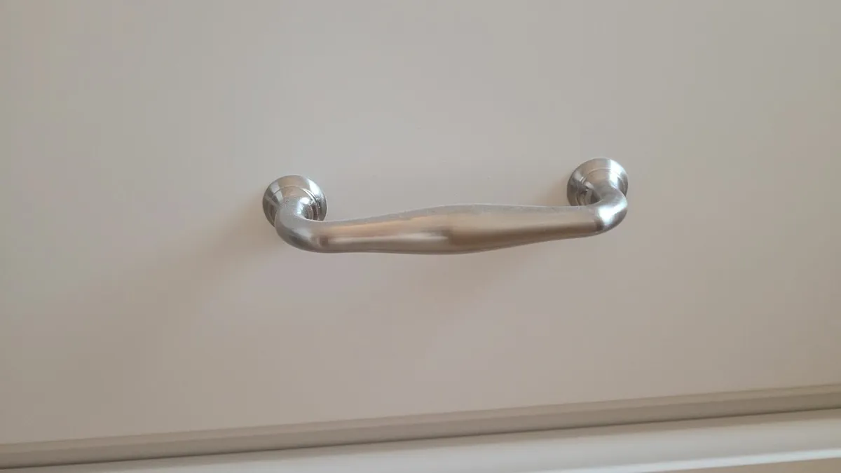 6 x chrome handles - Image 2