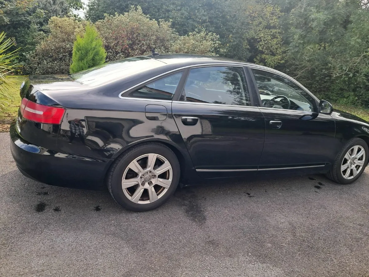 Audi A6 2010 - Image 2