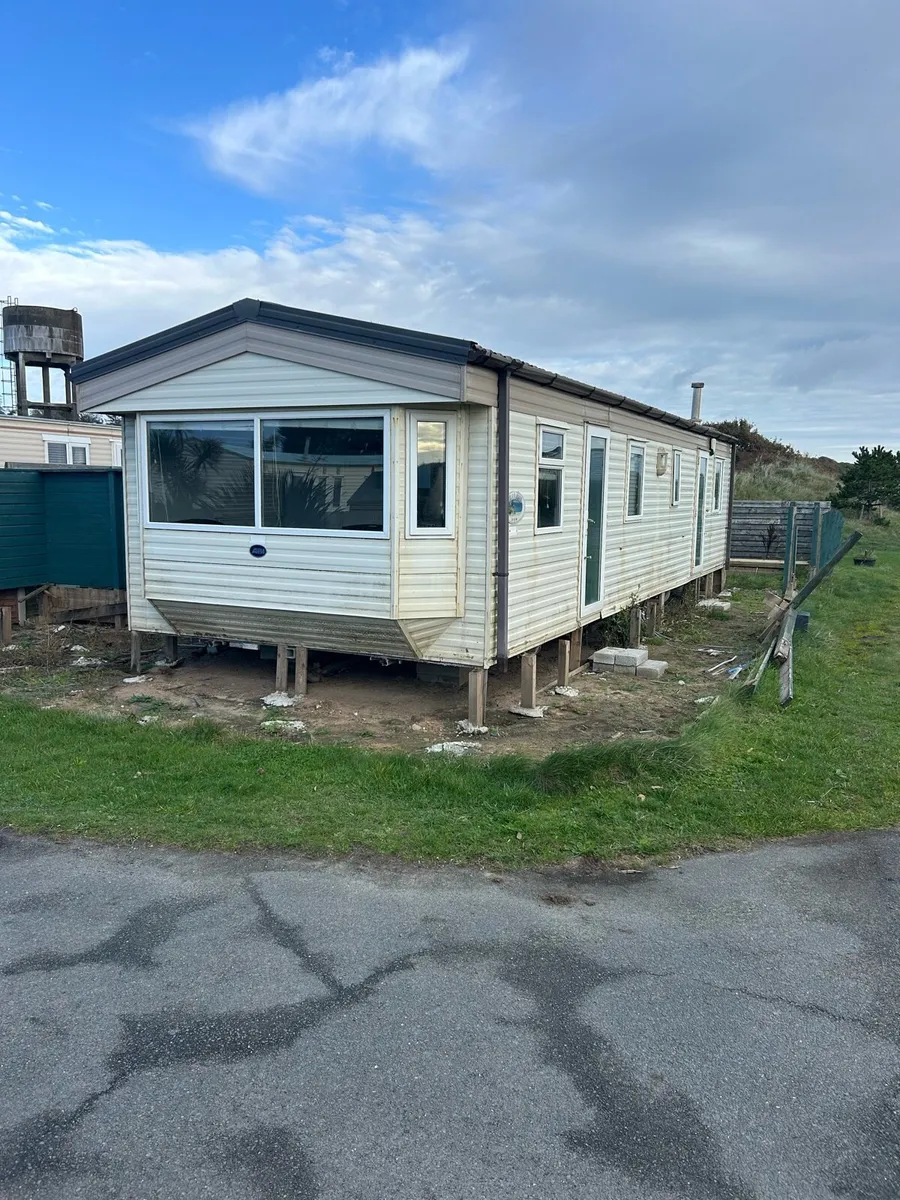 Mobile home - Image 1