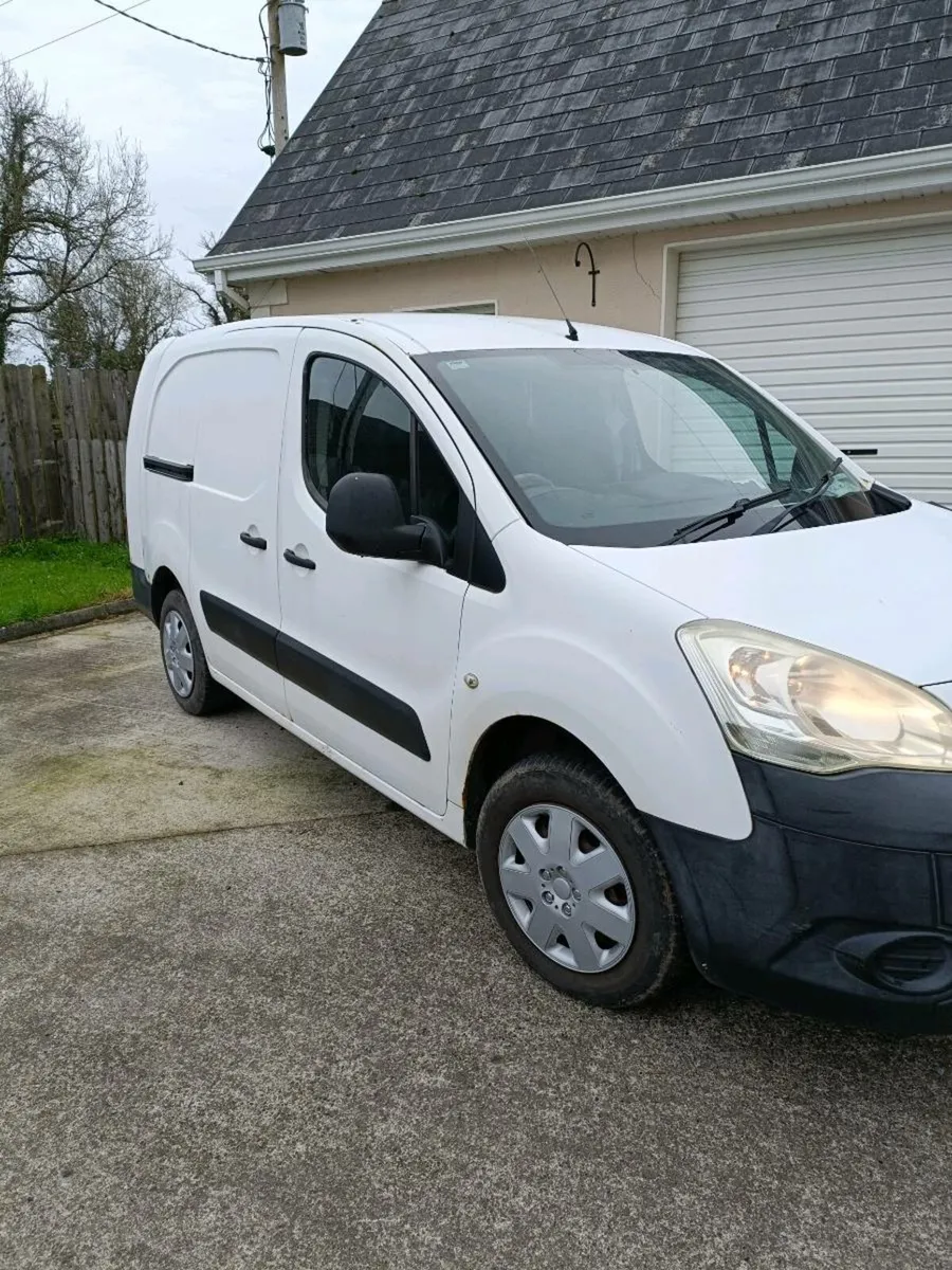 Berlingo 5 seater - Image 3