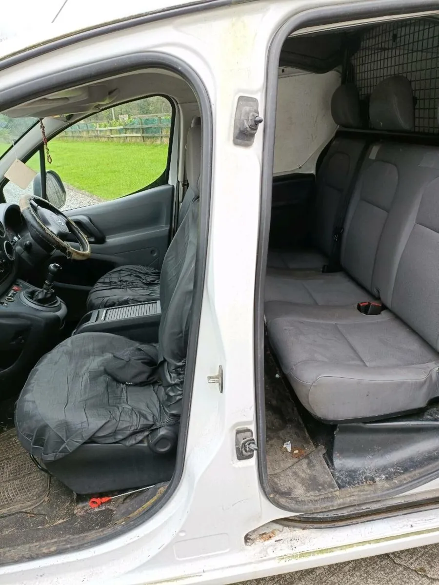 Berlingo 5 seater - Image 4