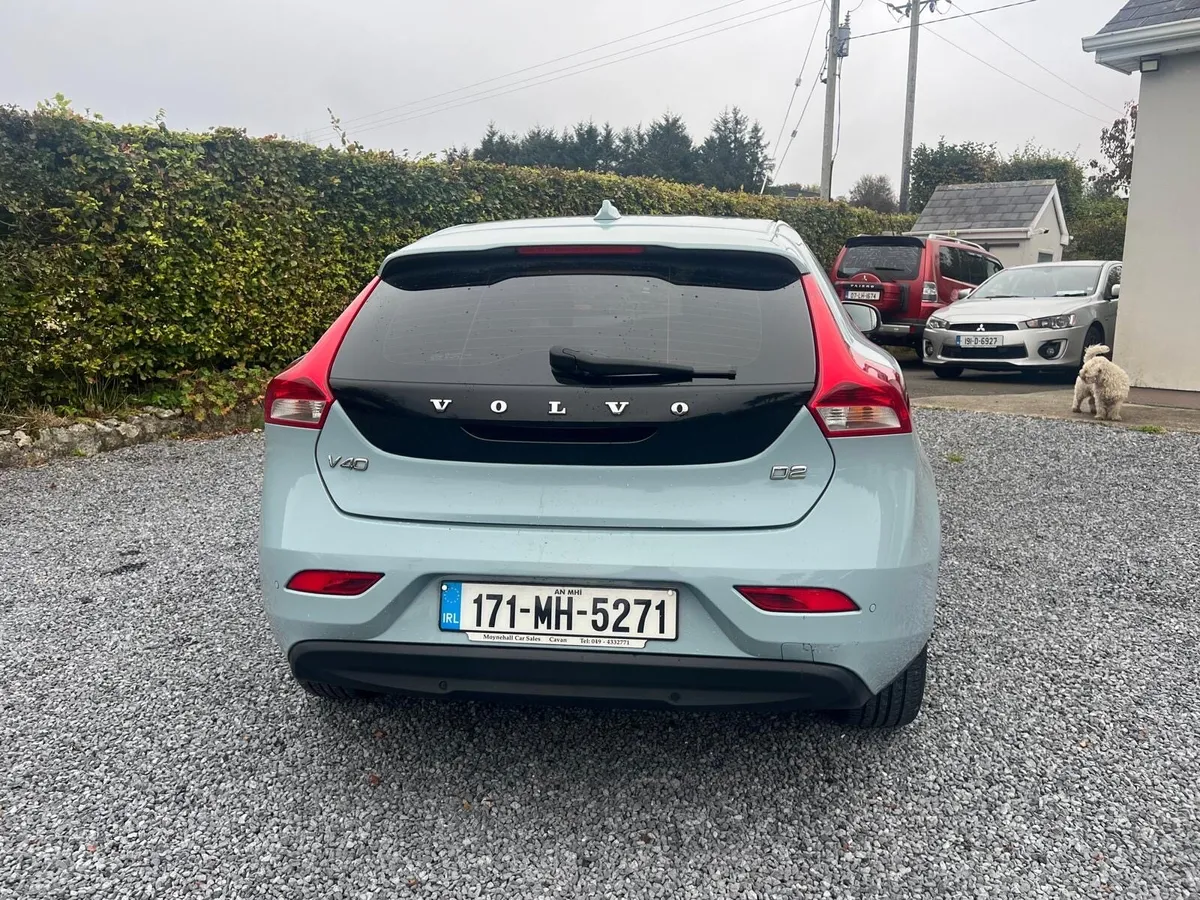 Volvo V40 - Image 4