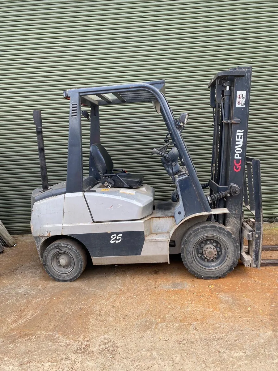 Forklift - Image 2