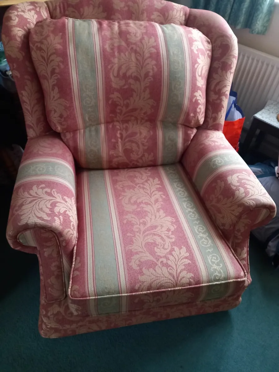 Suite of furniture - Image 4