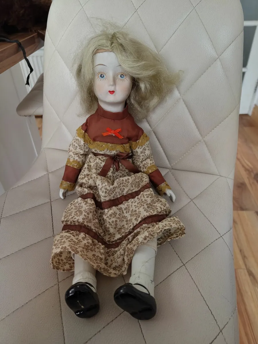 Vintage 80's Walda Porcelain Doll