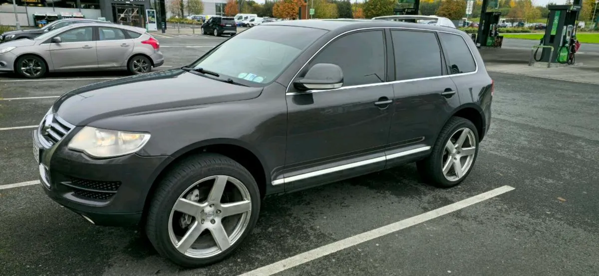 Vw Touareg V6 333 tax Crew Cab 5 seater - Image 4