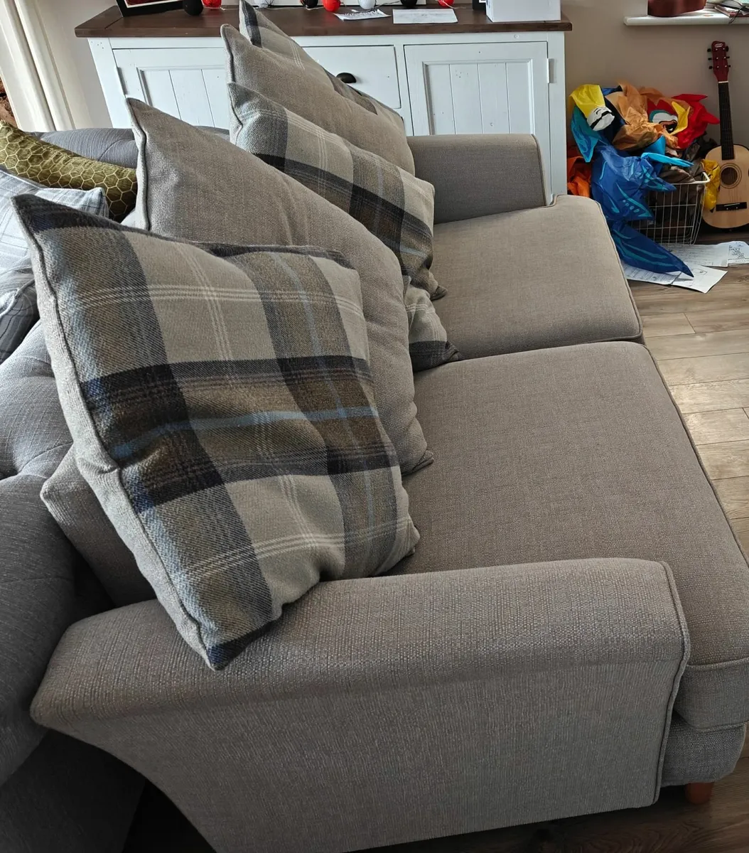 Pillow Back Seater Sofa - Image 3
