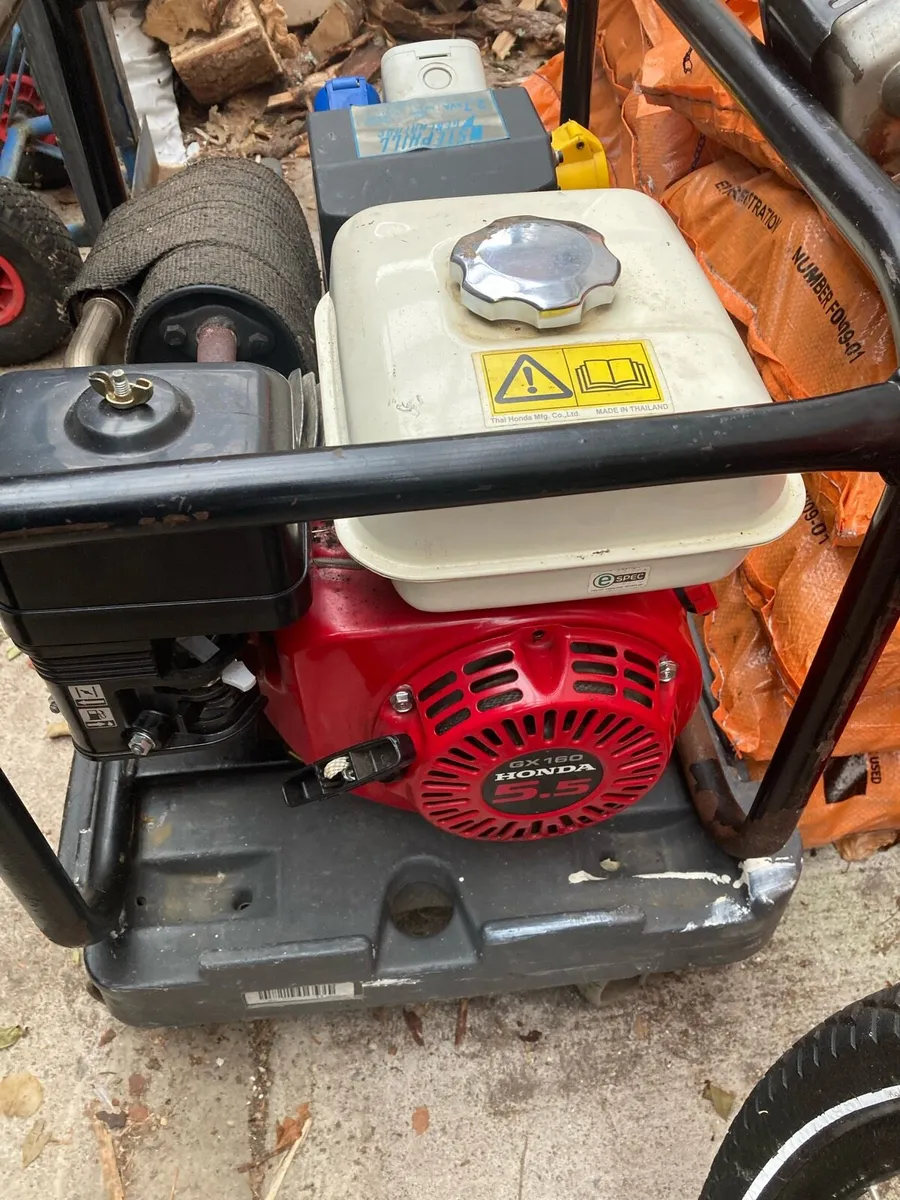Honda generator - Image 1