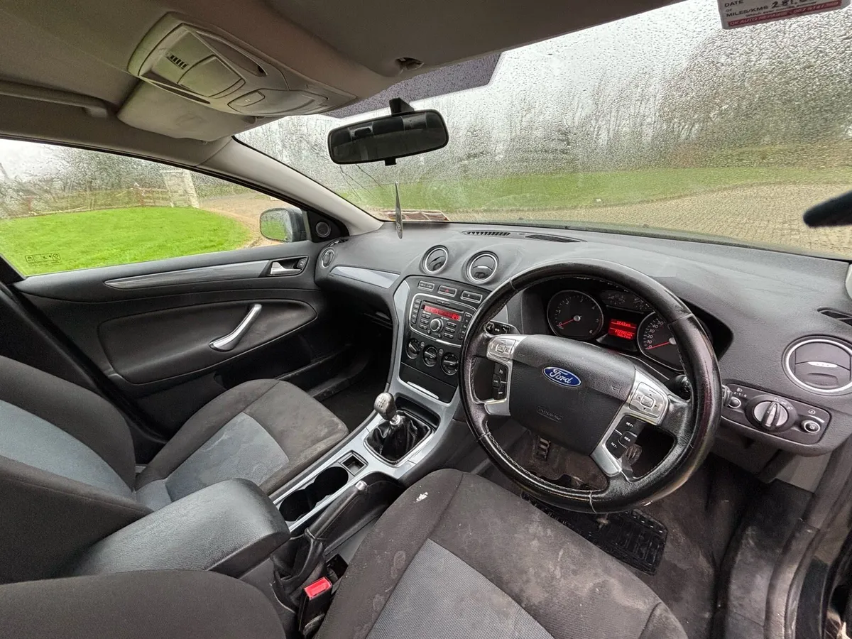 Car - Image 2