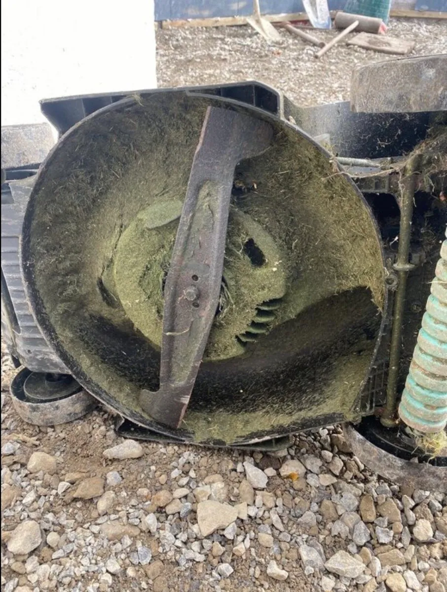 Lawnmower - Image 3