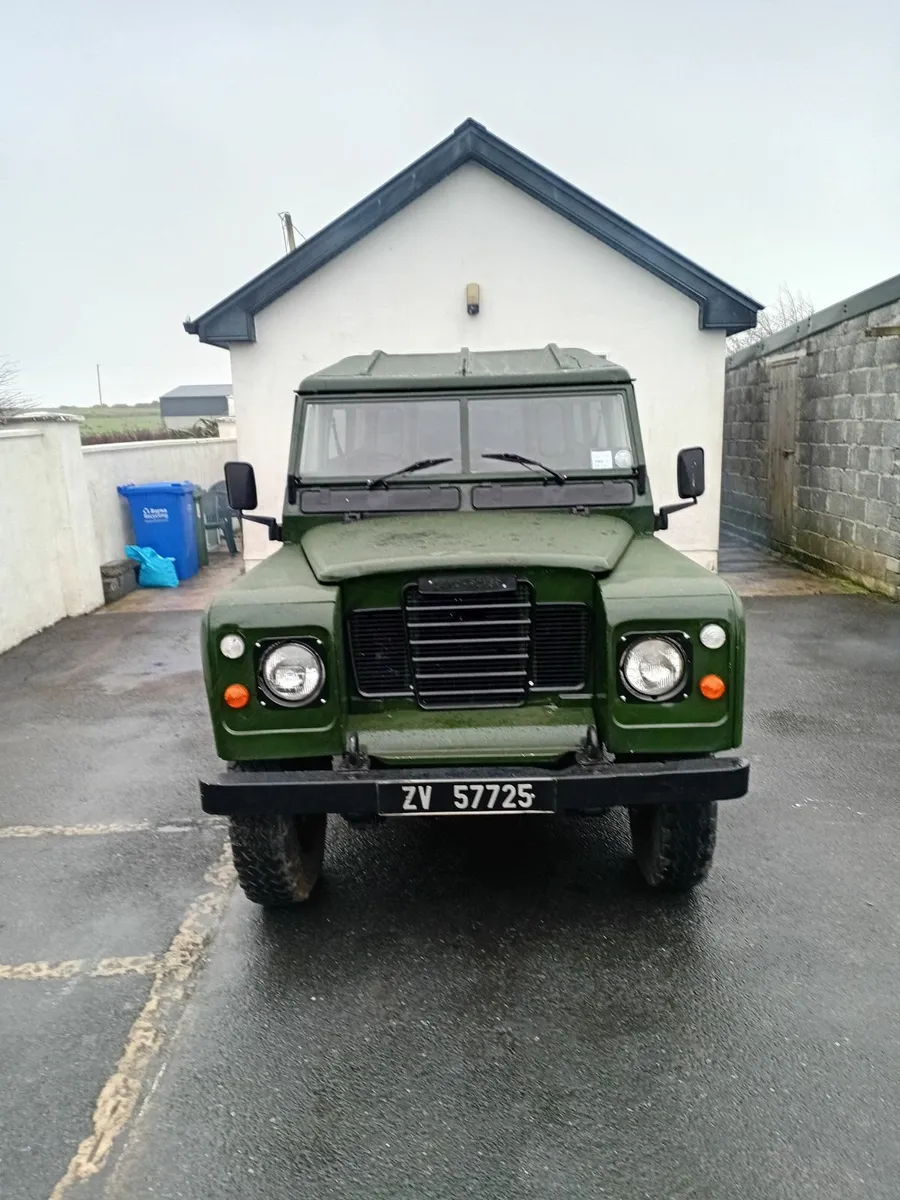 Land Rovers Series 3 - Image 2