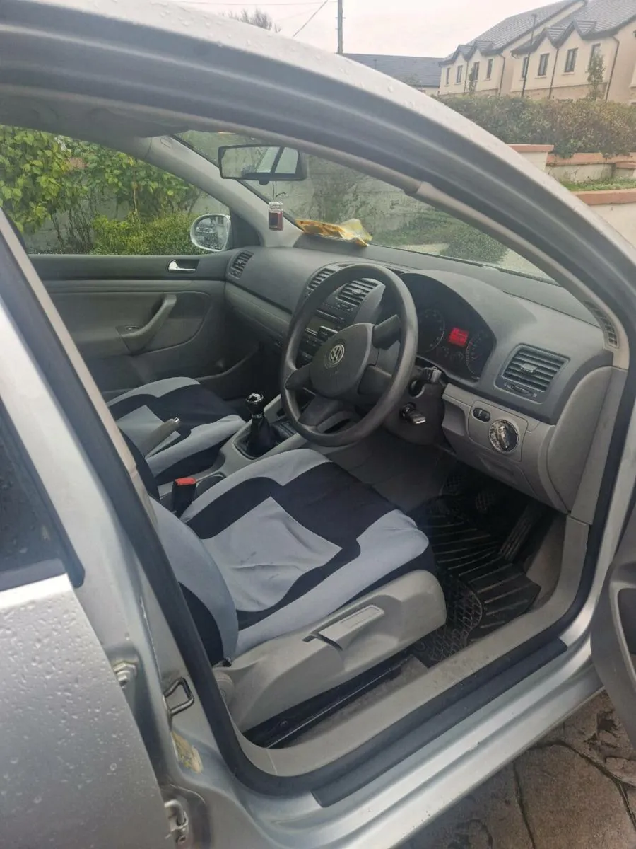 Volkswagon Golf - Image 4