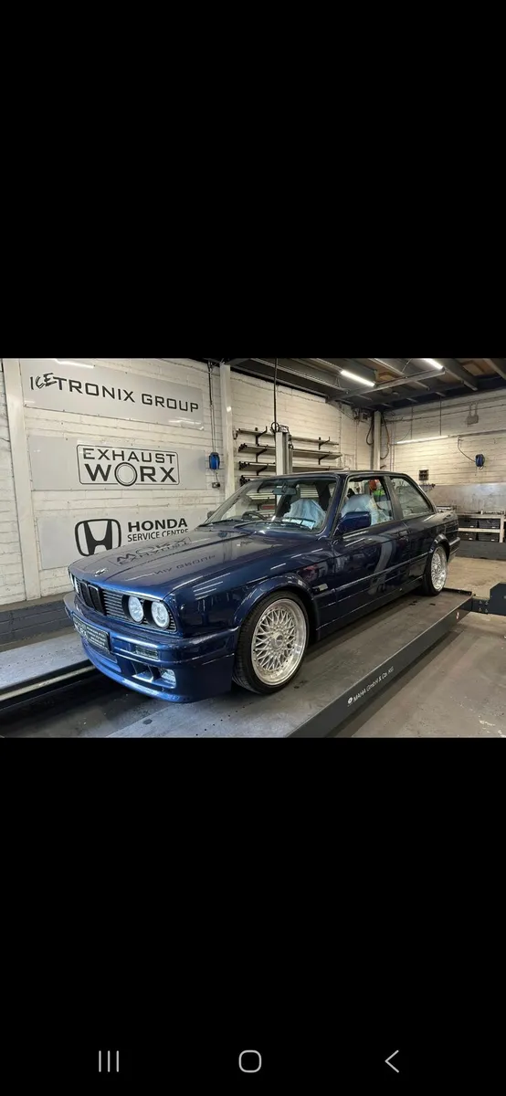 1990 e30 325 - Image 2