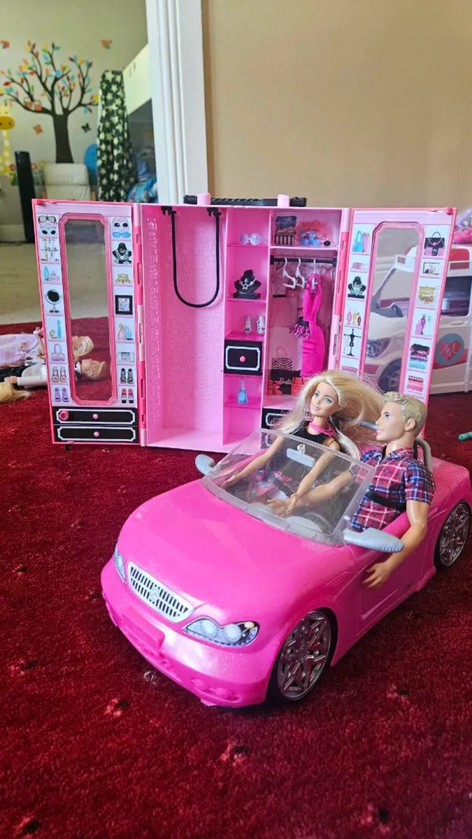 Mattel Barbie & Ken wardrobe& convertible car - Image 1