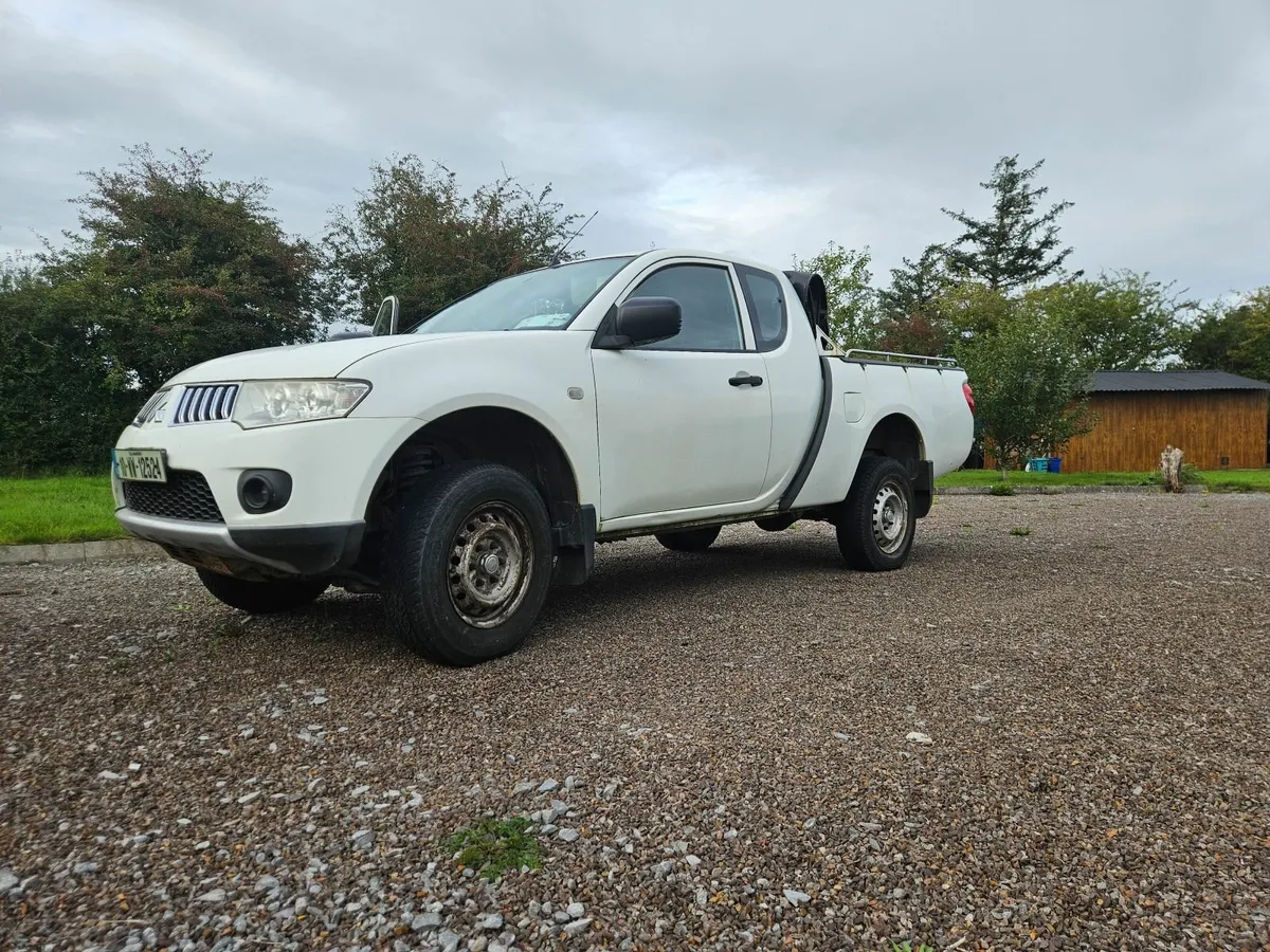 Mitsubishi L200 2010 - Image 1