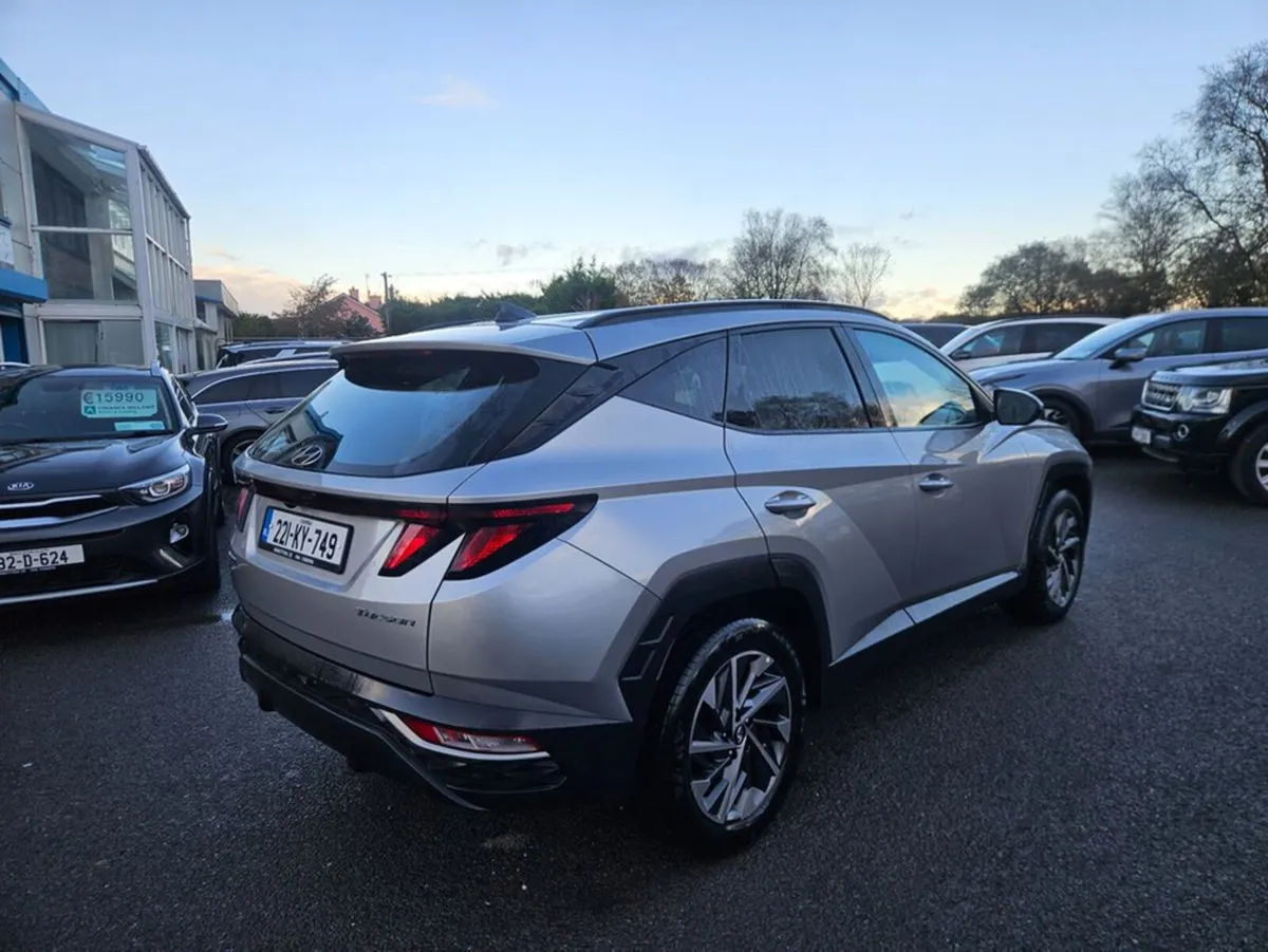 Hyundai Tucson Executive 5DR - Image 2