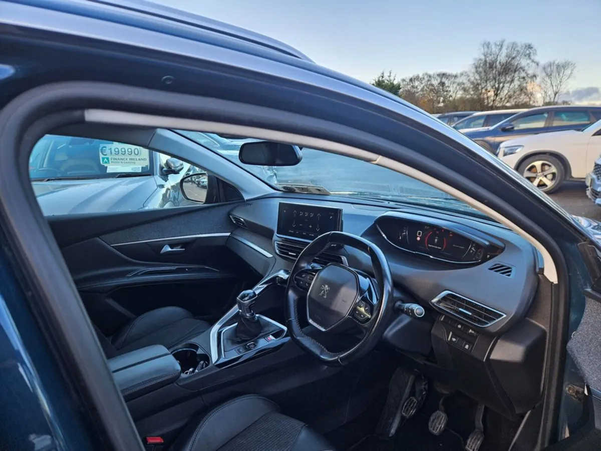 Peugeot 5008 FL Allure Pack 1.5 Blue HDI 13 - Image 4