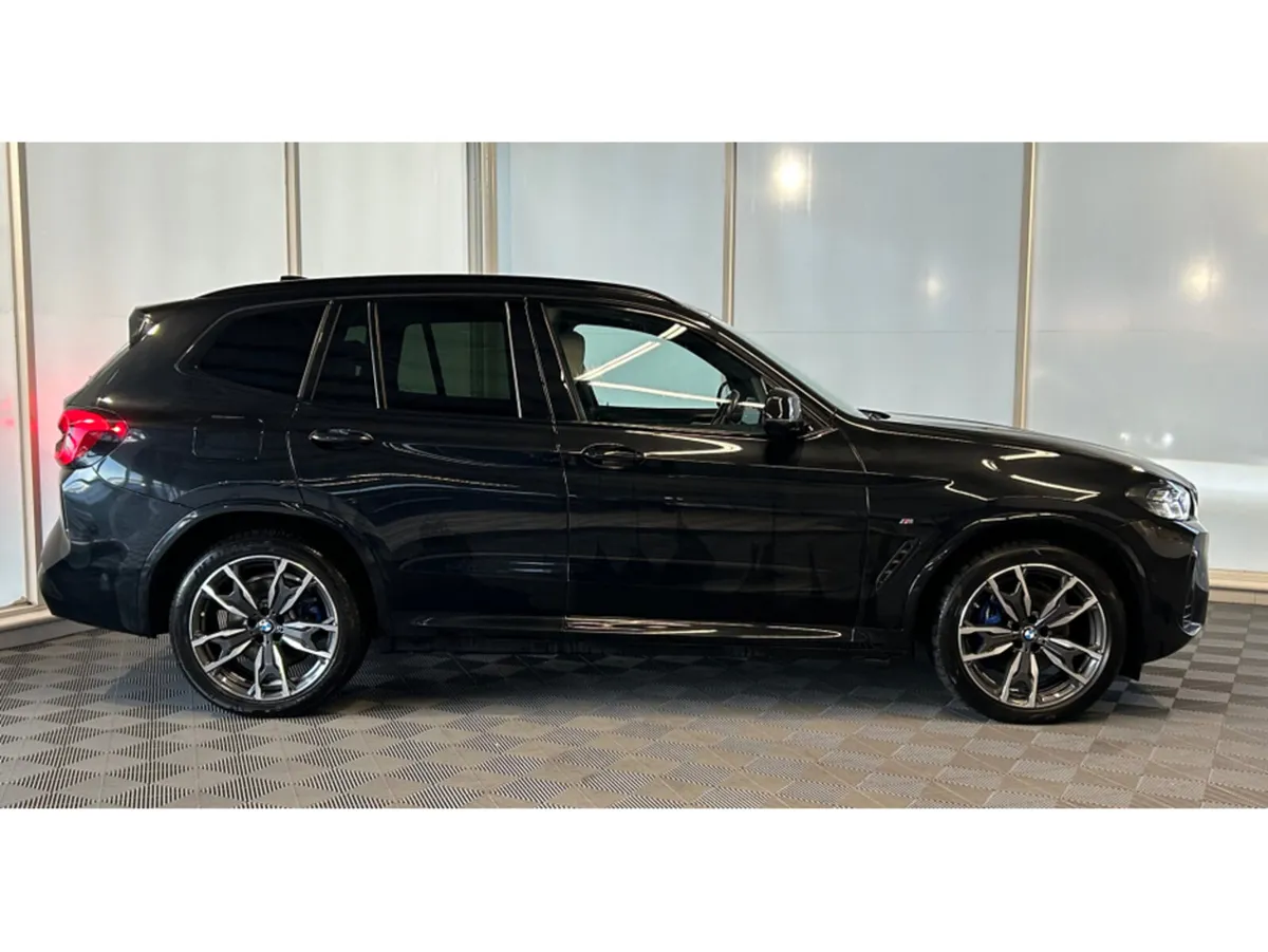 BMW X3 M SPORT PRO *OYSTER INTERIOR* - Image 3