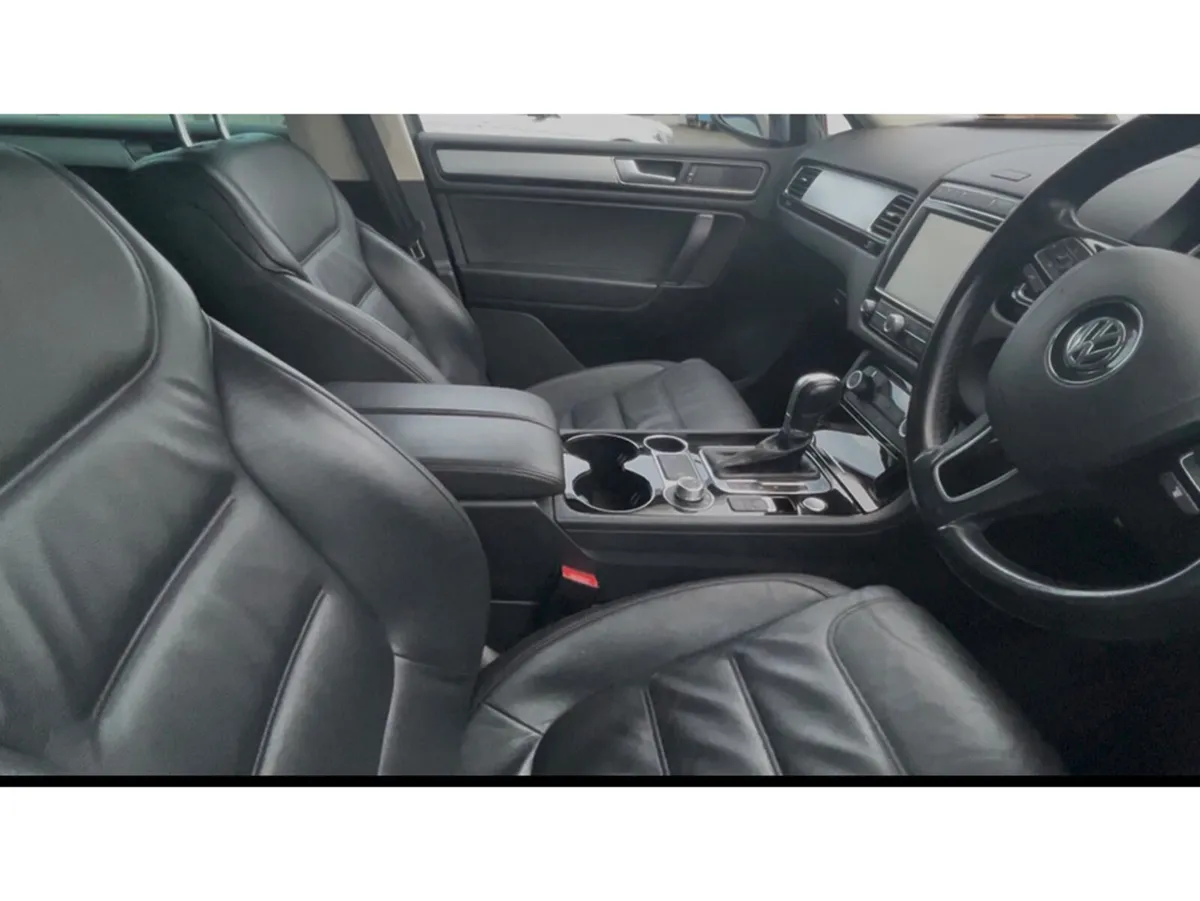 Volkswagen Touareg **N1 5 Seat Commercial **3.0 TD - Image 4