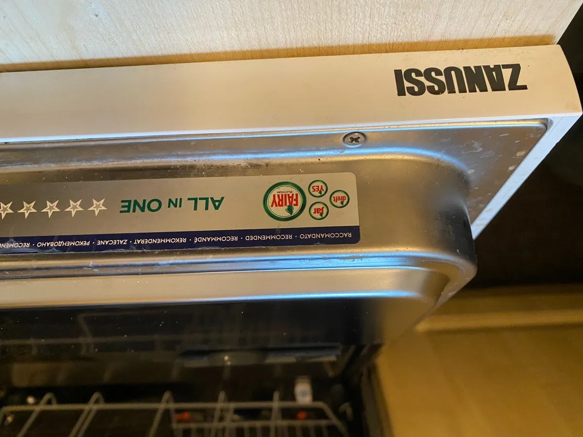 Integrated dishwasher Zanussi - Image 4