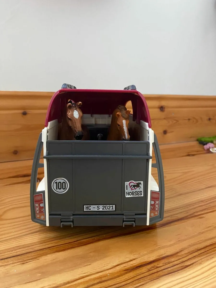 Shleich Horse Car and Trailer Playset - Image 2