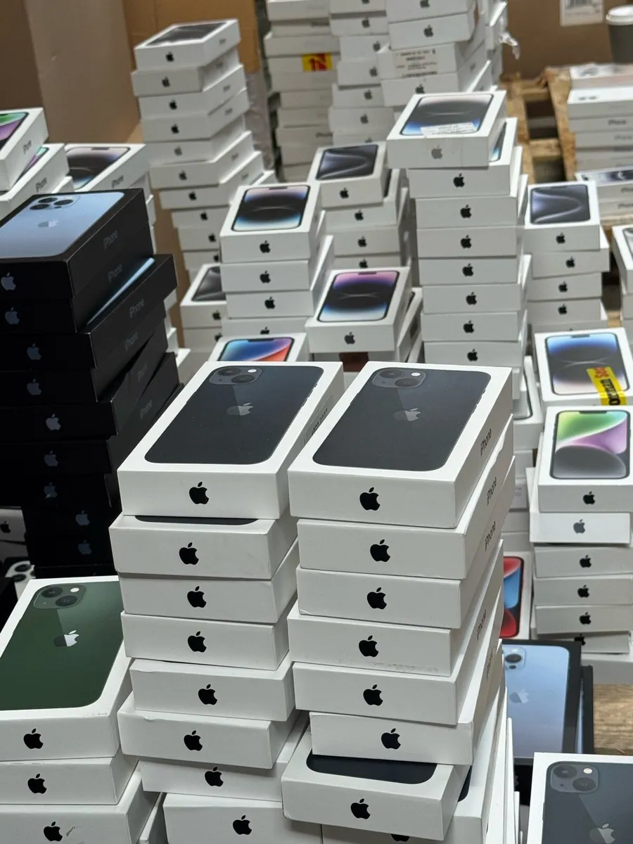 Over 2,000 Apple iPhone Boxes - Ideal for eBay - Image 1