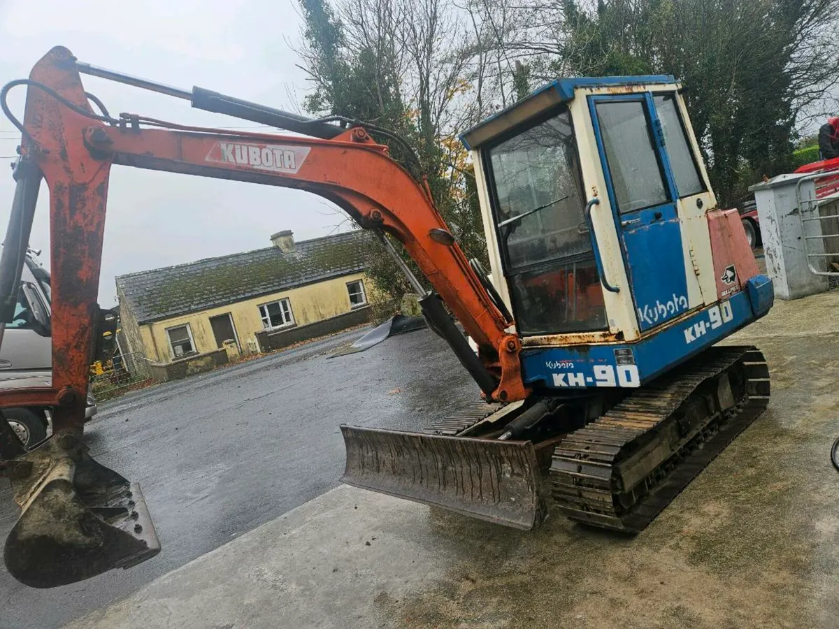 Kubota 3 ton digger - Image 2
