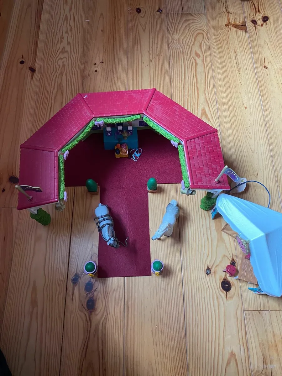 Schleich Big Horse Show Set - Image 3