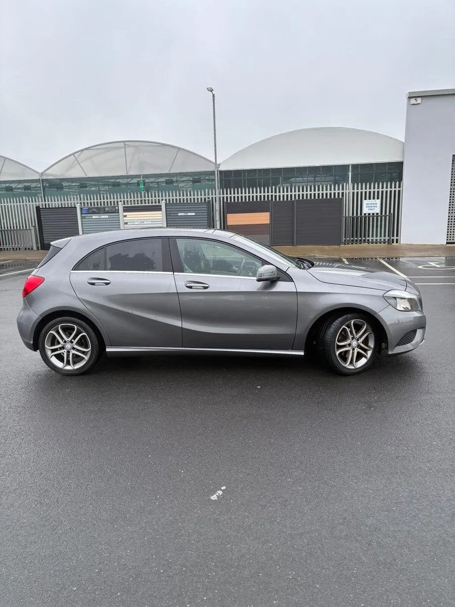 131 Mercedes-Benz A180 - Image 2
