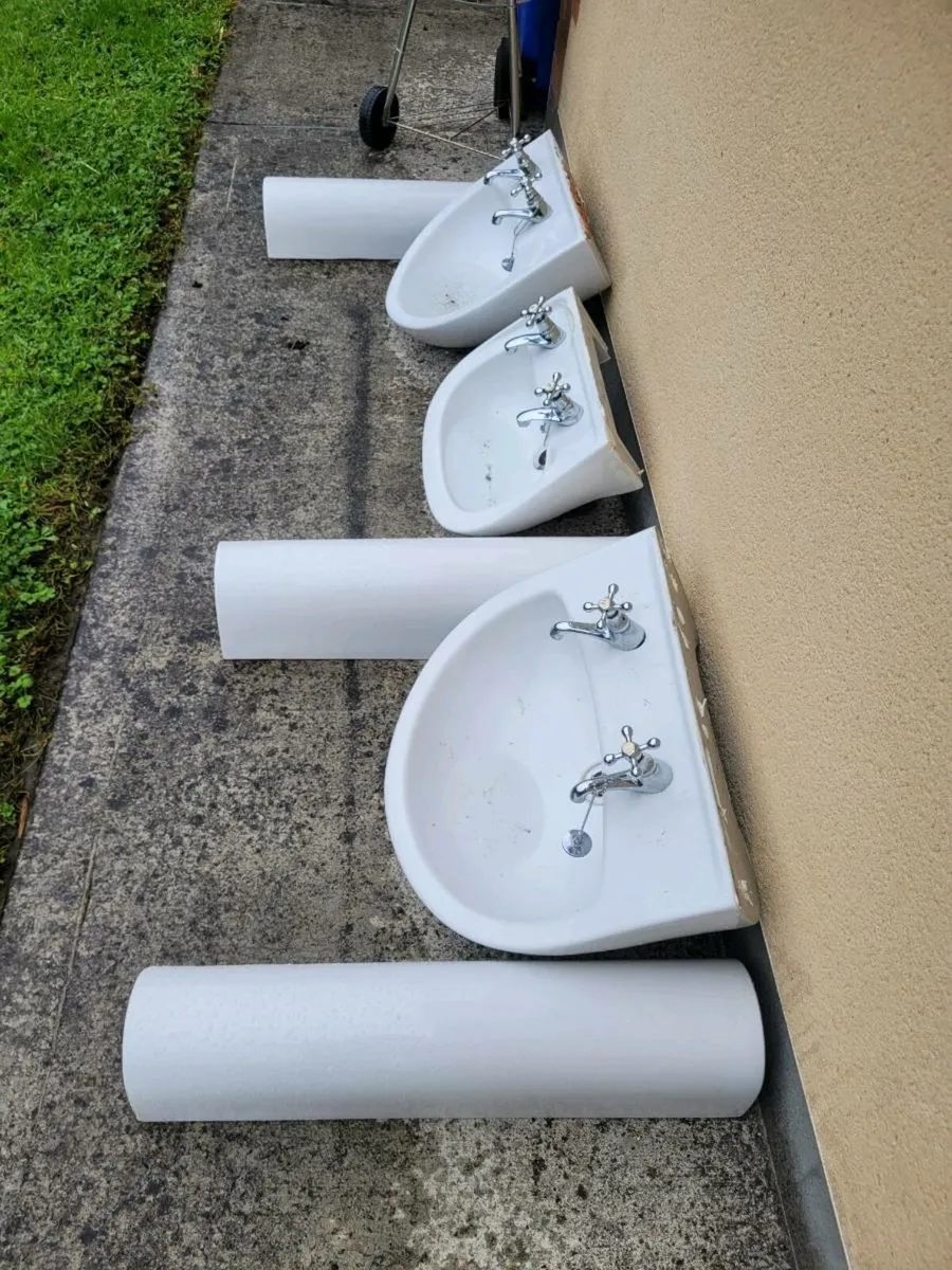 3 sink basins and taps 2x550mm.1x420mm - Image 2