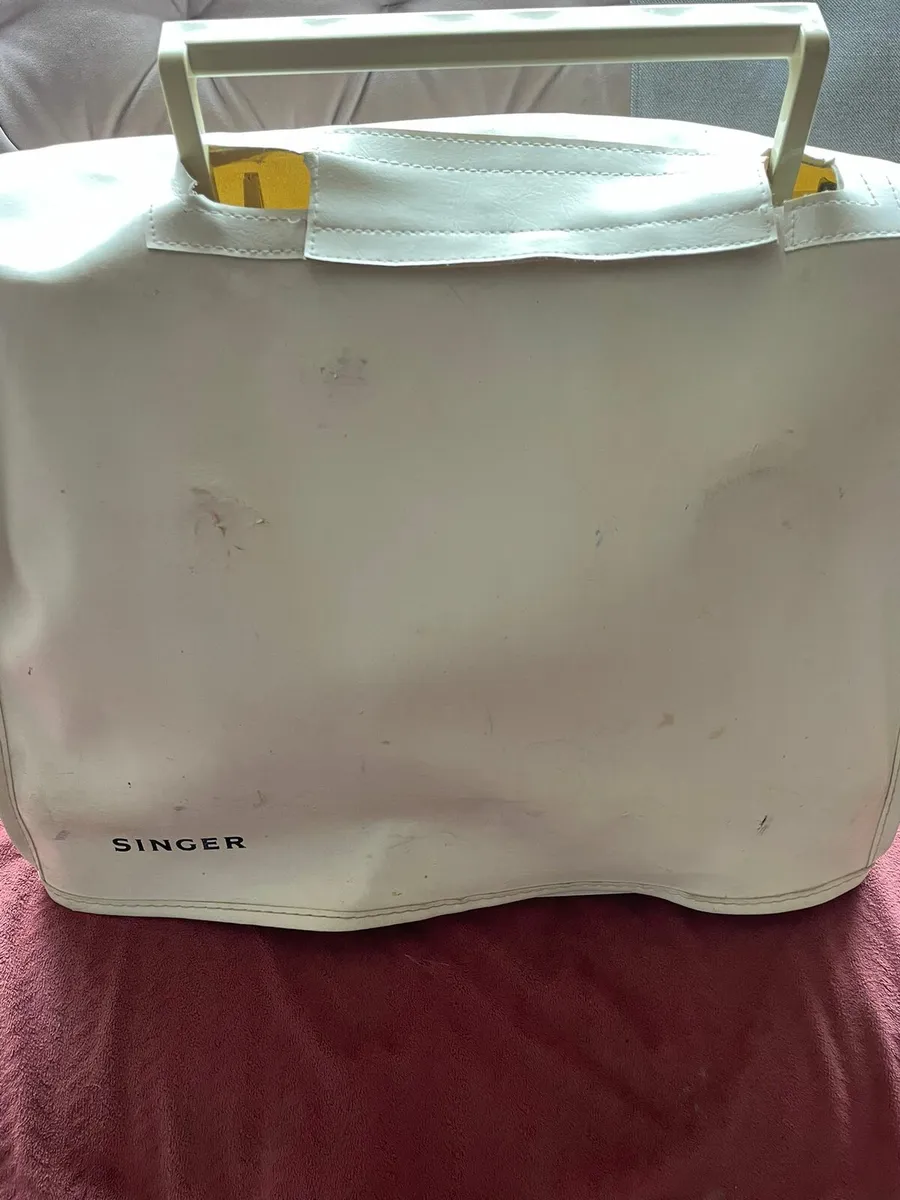 Singer Sewing Machine With Cover - Image 2