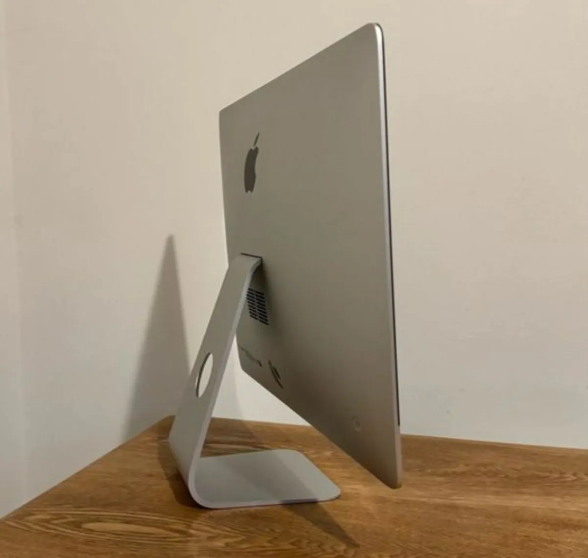 iMac 21,5" Late 2015 i5 2x1.6GHz 8GB 1TB HDD - Image 4