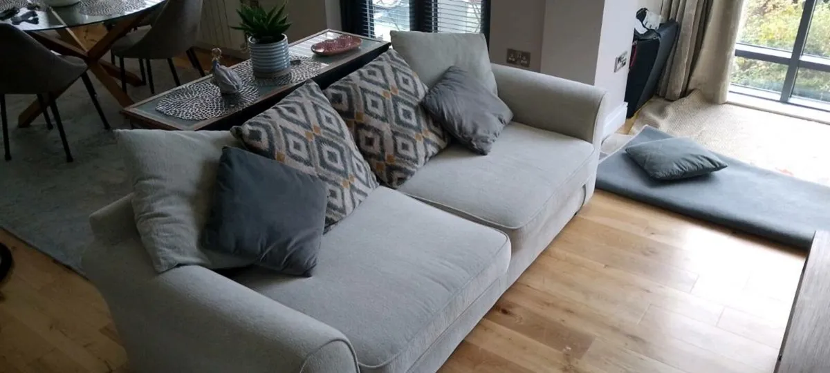4 Seater Couch - Image 3