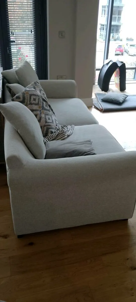 4 Seater Couch - Image 4