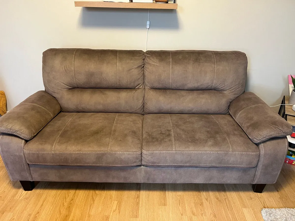 Two seater couch - Image 1