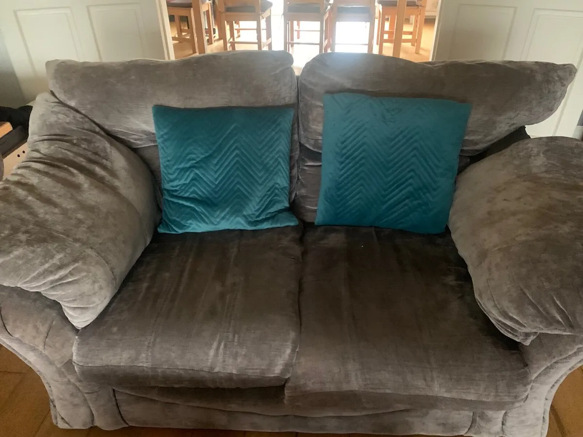 4 piece sitting room grey suite - Image 4