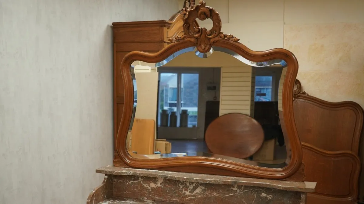French Oak Marble-Top Dresser with Mirror - Image 3