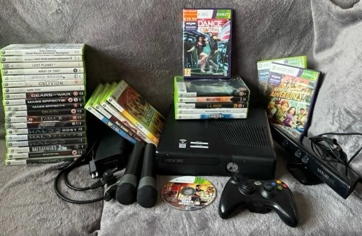 Xbox 360S Bundle: Kinect Karaoke Controller Games - Image 1