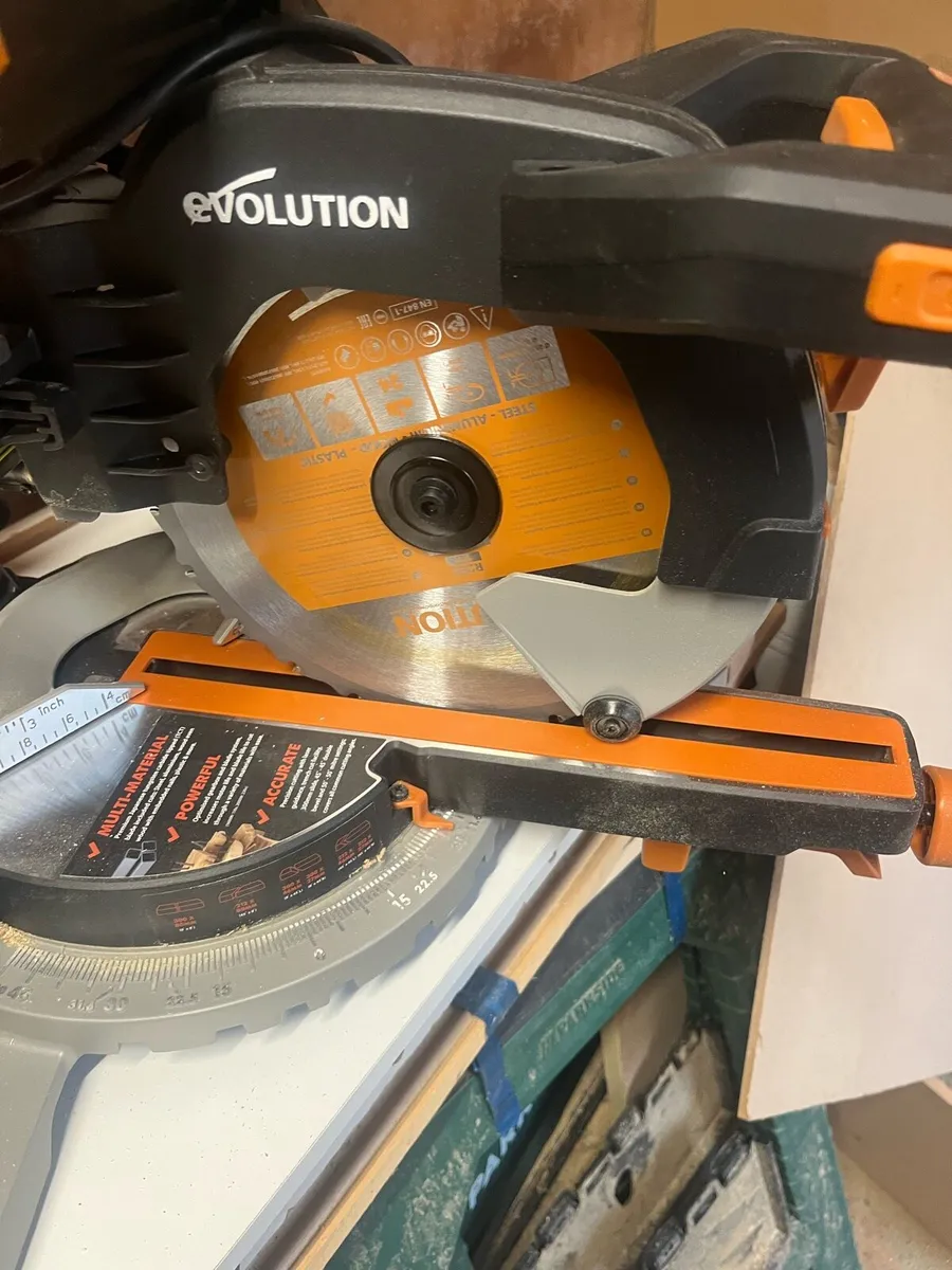 Mitre saw router and and drill - Image 3