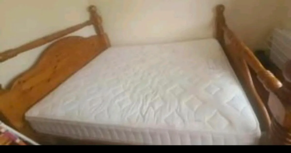 King-size size bed. Solid oak. - Image 1