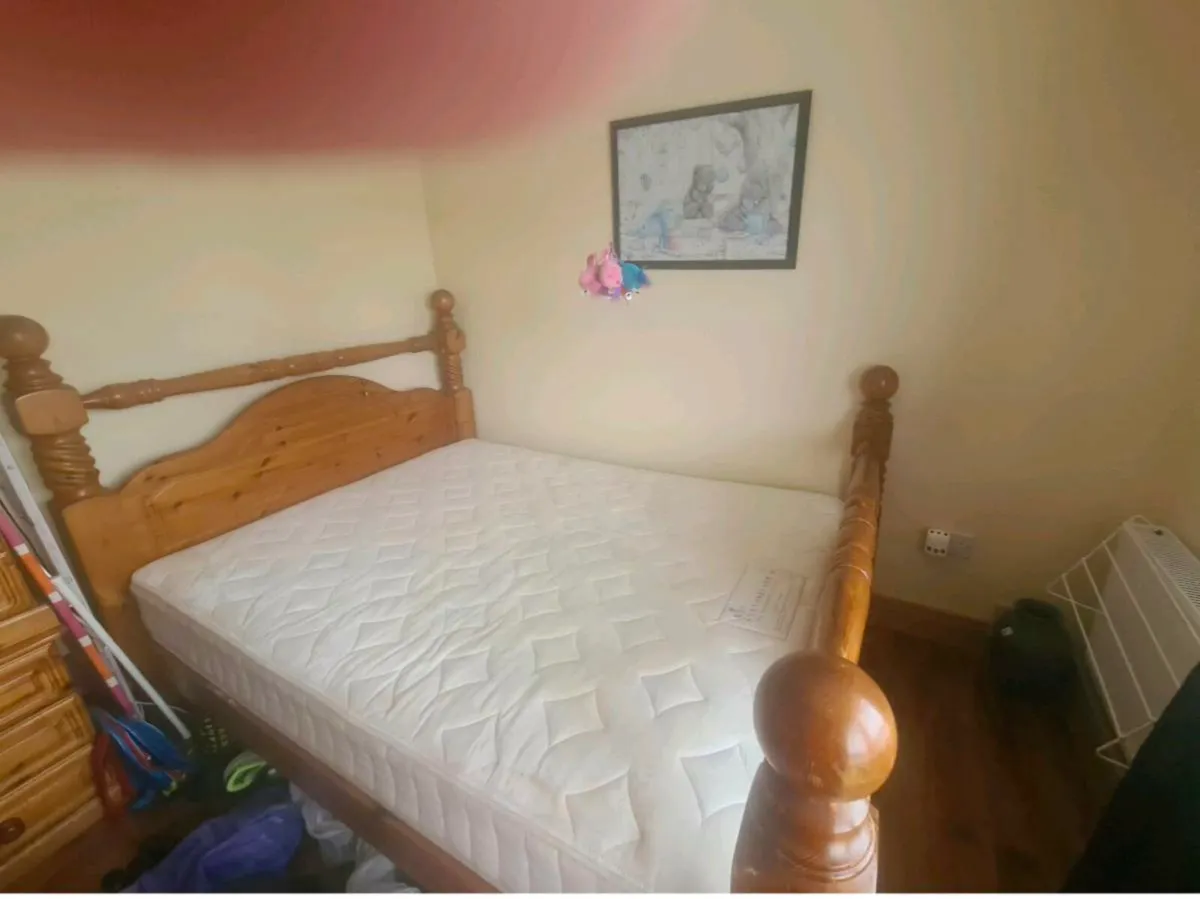 King-size size bed. Solid oak. - Image 2