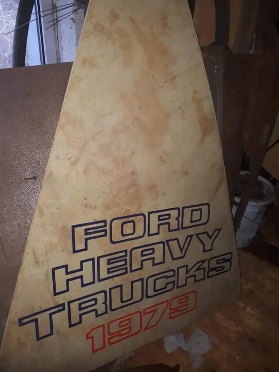 Ford memoribilia - Image 1