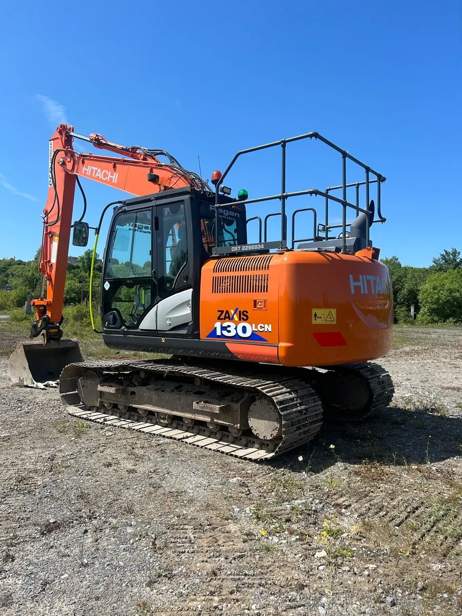 hitachi 130 - Image 1